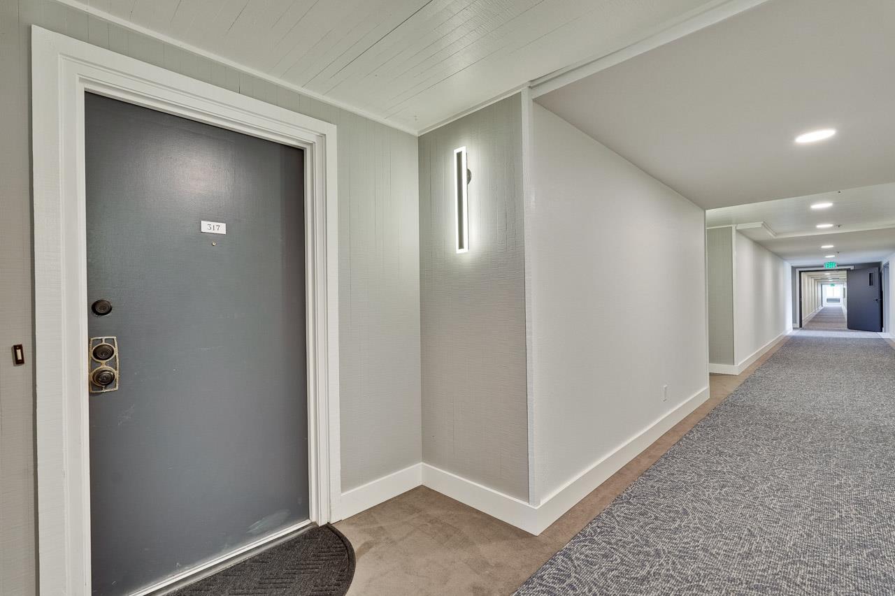 Detail Gallery Image 4 of 63 For 49 Showers Dr #J317,  Mountain View,  CA 94040 - 2 Beds | 2 Baths