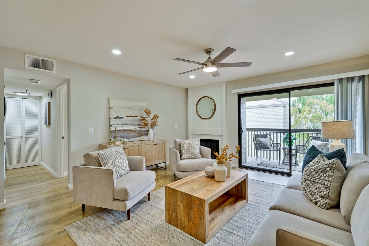 Detail Gallery Image 6 of 63 For 49 Showers Dr #J317,  Mountain View,  CA 94040 - 2 Beds | 2 Baths