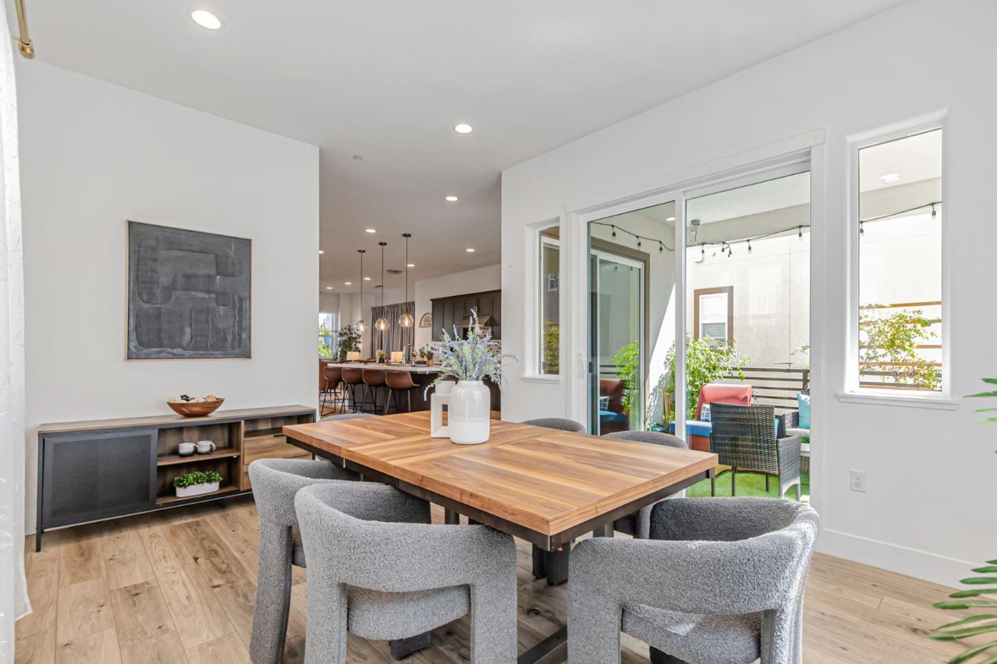 Detail Gallery Image 18 of 60 For 2154 Pastoral Loop, San Jose,  CA 95122 - 4 Beds | 3/1 Baths