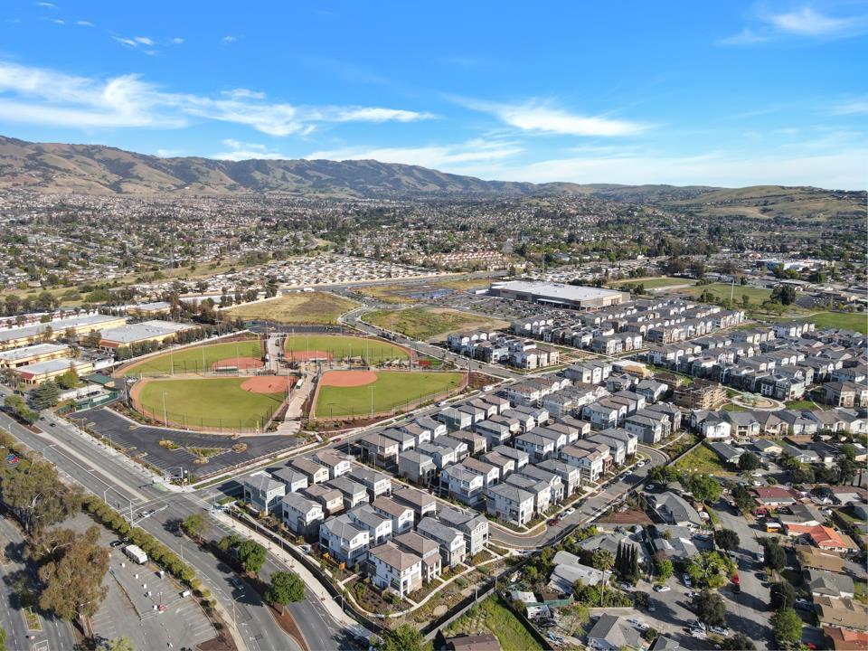 Detail Gallery Image 46 of 60 For 2154 Pastoral Loop, San Jose,  CA 95122 - 4 Beds | 3/1 Baths