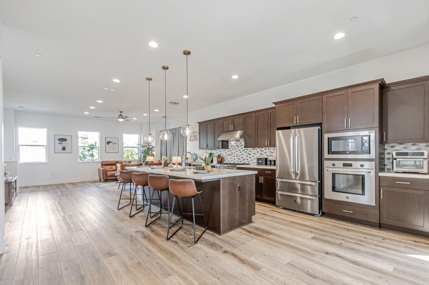 Detail Gallery Image 9 of 60 For 2154 Pastoral Loop, San Jose,  CA 95122 - 4 Beds | 3/1 Baths