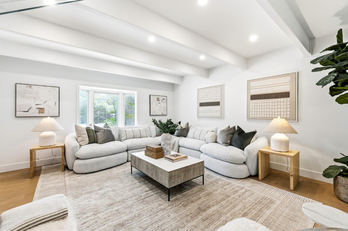 Detail Gallery Image 10 of 123 For 2331 Carmel Dr, Palo Alto,  CA 94303 - 6 Beds | 5 Baths