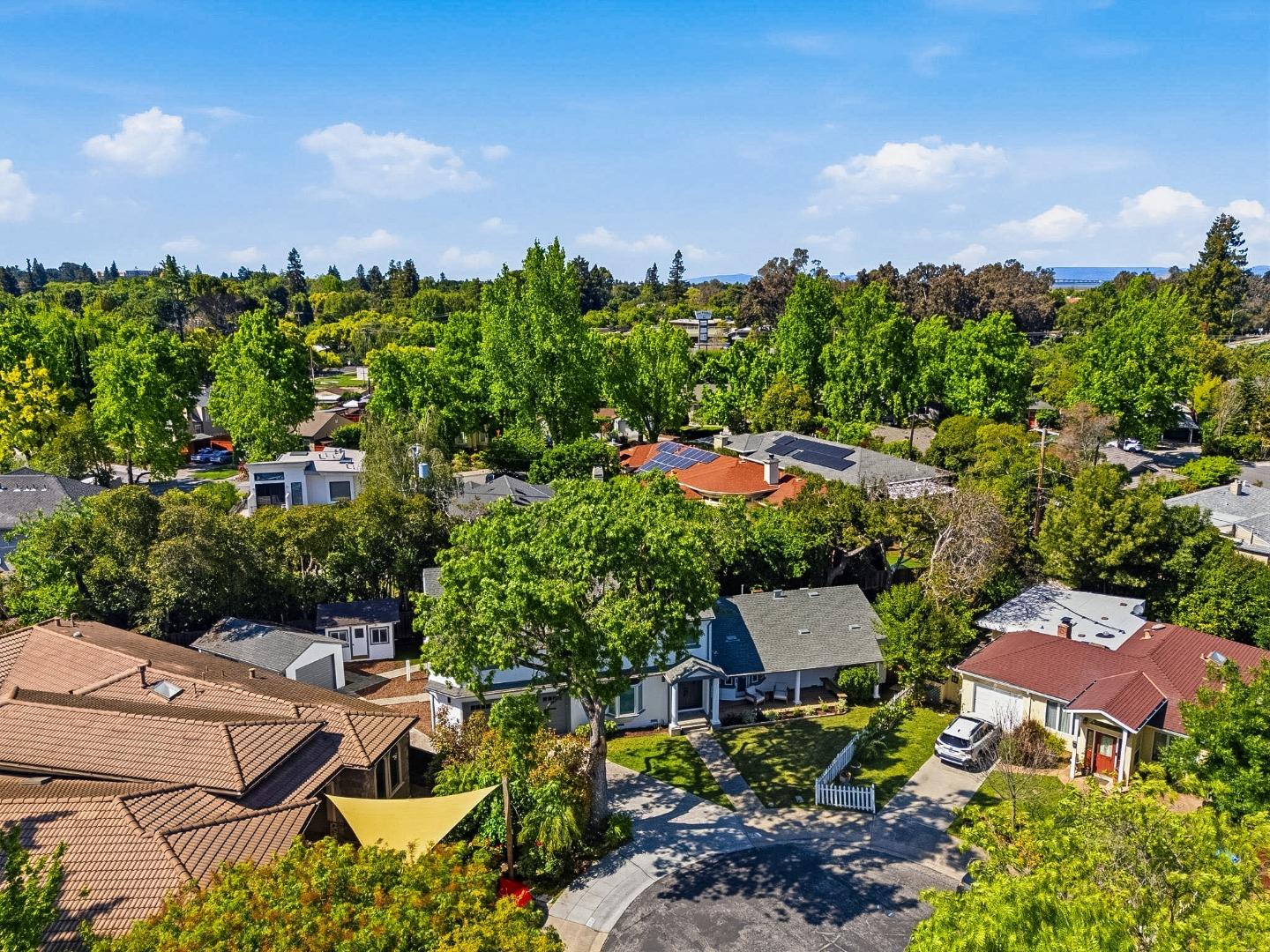 Detail Gallery Image 106 of 123 For 2331 Carmel Dr, Palo Alto,  CA 94303 - 6 Beds | 5 Baths