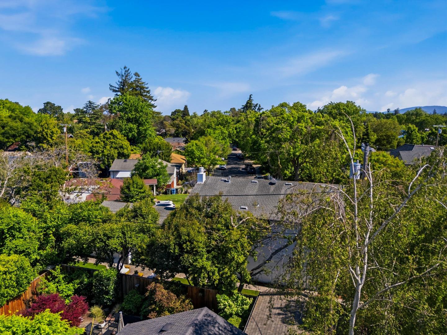 Detail Gallery Image 107 of 123 For 2331 Carmel Dr, Palo Alto,  CA 94303 - 6 Beds | 5 Baths