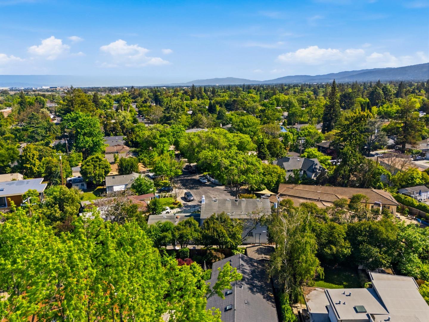 Detail Gallery Image 110 of 123 For 2331 Carmel Dr, Palo Alto,  CA 94303 - 6 Beds | 5 Baths