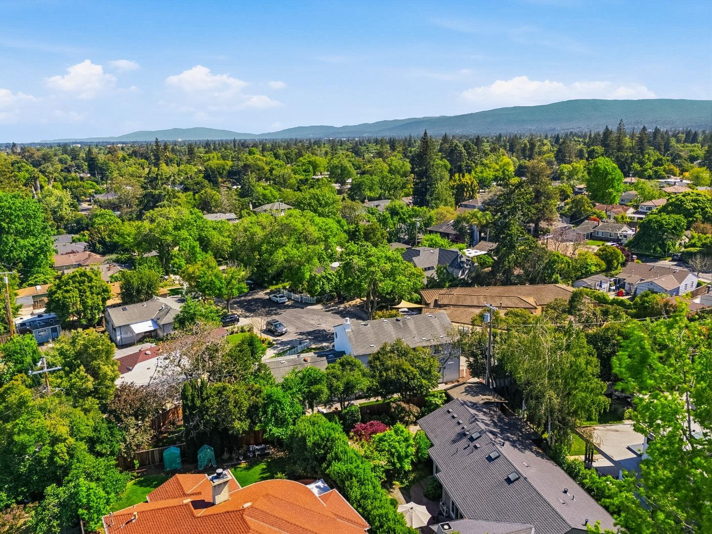 Detail Gallery Image 111 of 123 For 2331 Carmel Dr, Palo Alto,  CA 94303 - 6 Beds | 5 Baths