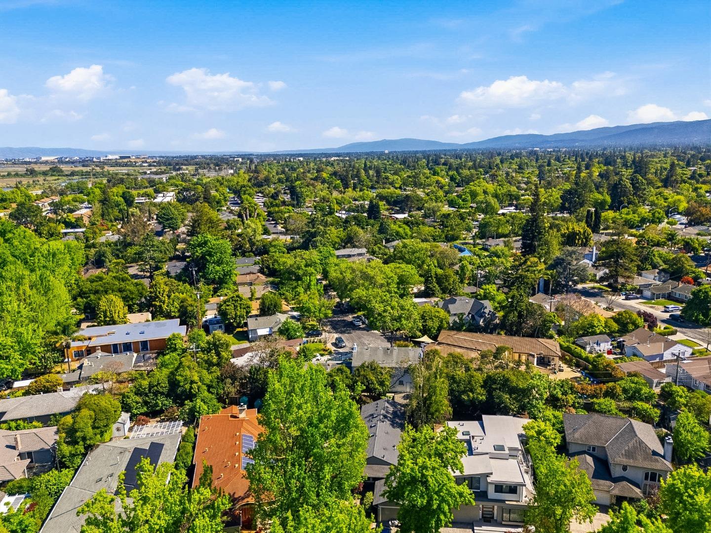 Detail Gallery Image 116 of 123 For 2331 Carmel Dr, Palo Alto,  CA 94303 - 6 Beds | 5 Baths