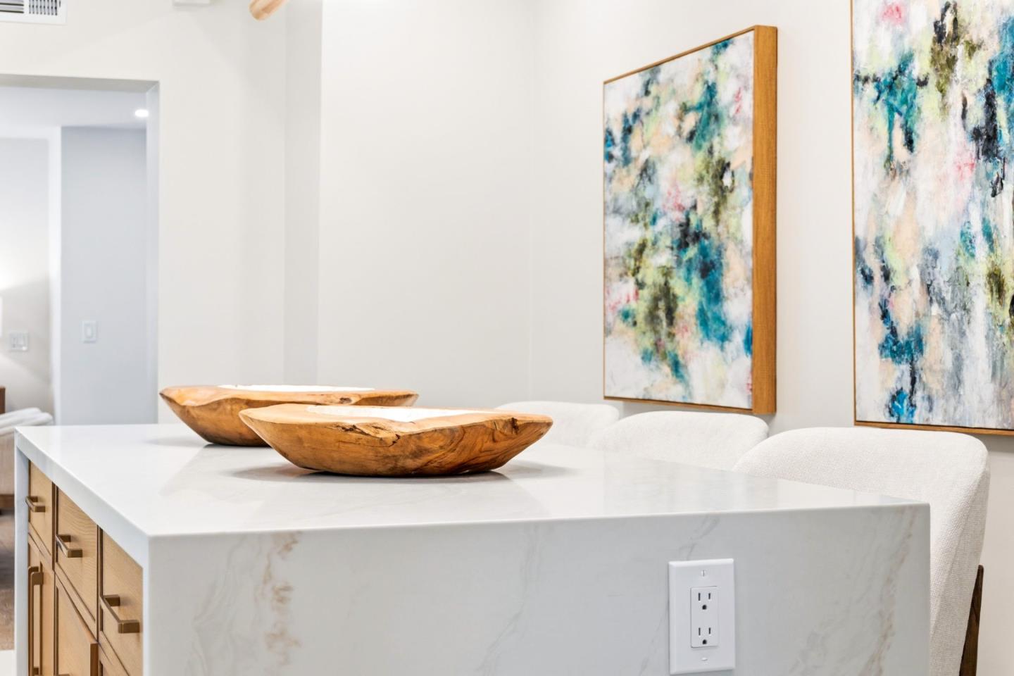 Detail Gallery Image 16 of 123 For 2331 Carmel Dr, Palo Alto,  CA 94303 - 6 Beds | 5 Baths