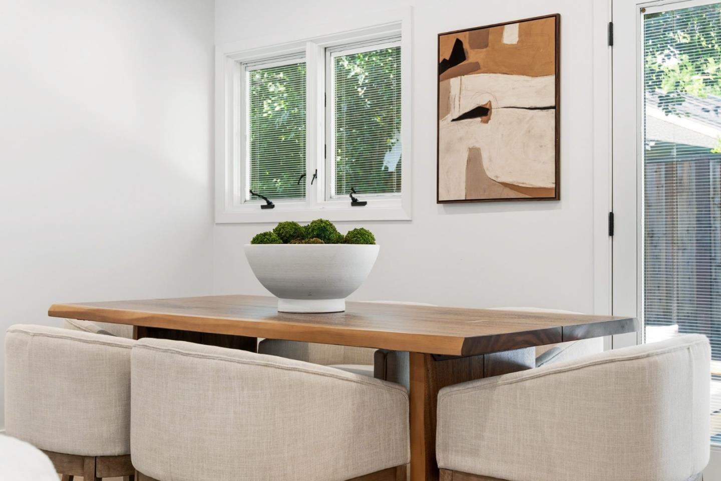 Detail Gallery Image 29 of 123 For 2331 Carmel Dr, Palo Alto,  CA 94303 - 6 Beds | 5 Baths