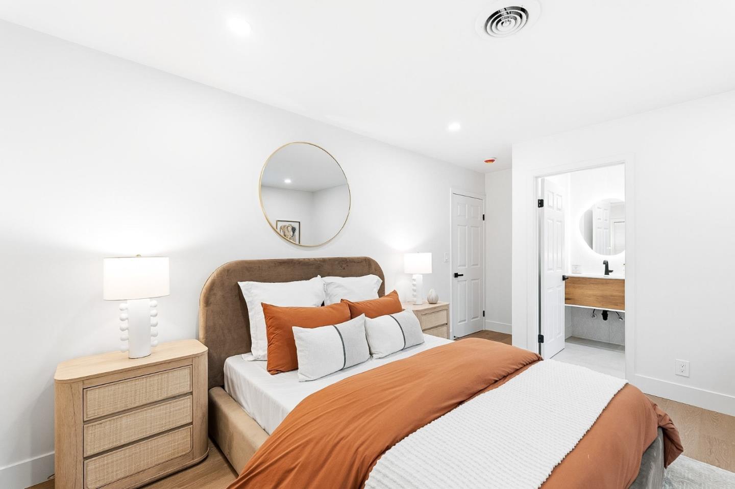 Detail Gallery Image 55 of 123 For 2331 Carmel Dr, Palo Alto,  CA 94303 - 6 Beds | 5 Baths