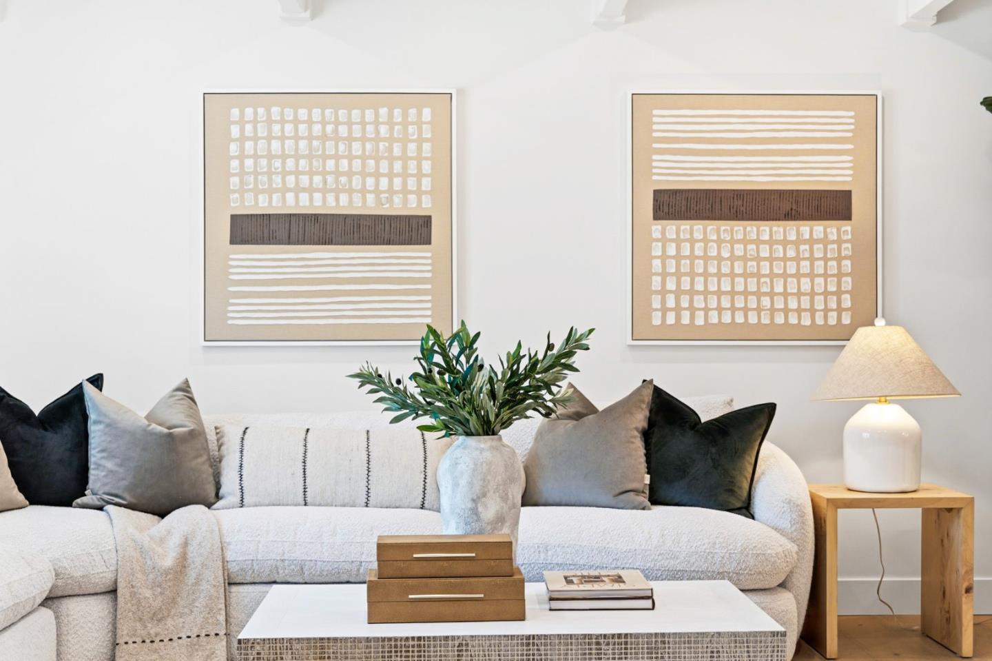 Detail Gallery Image 9 of 123 For 2331 Carmel Dr, Palo Alto,  CA 94303 - 6 Beds | 5 Baths