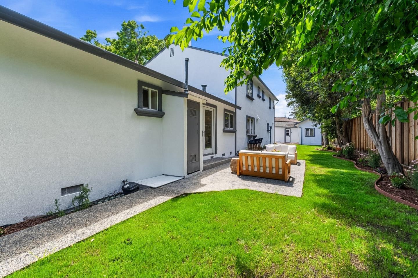 2331 Carmel Drive, Palo Alto, CA, 94303
