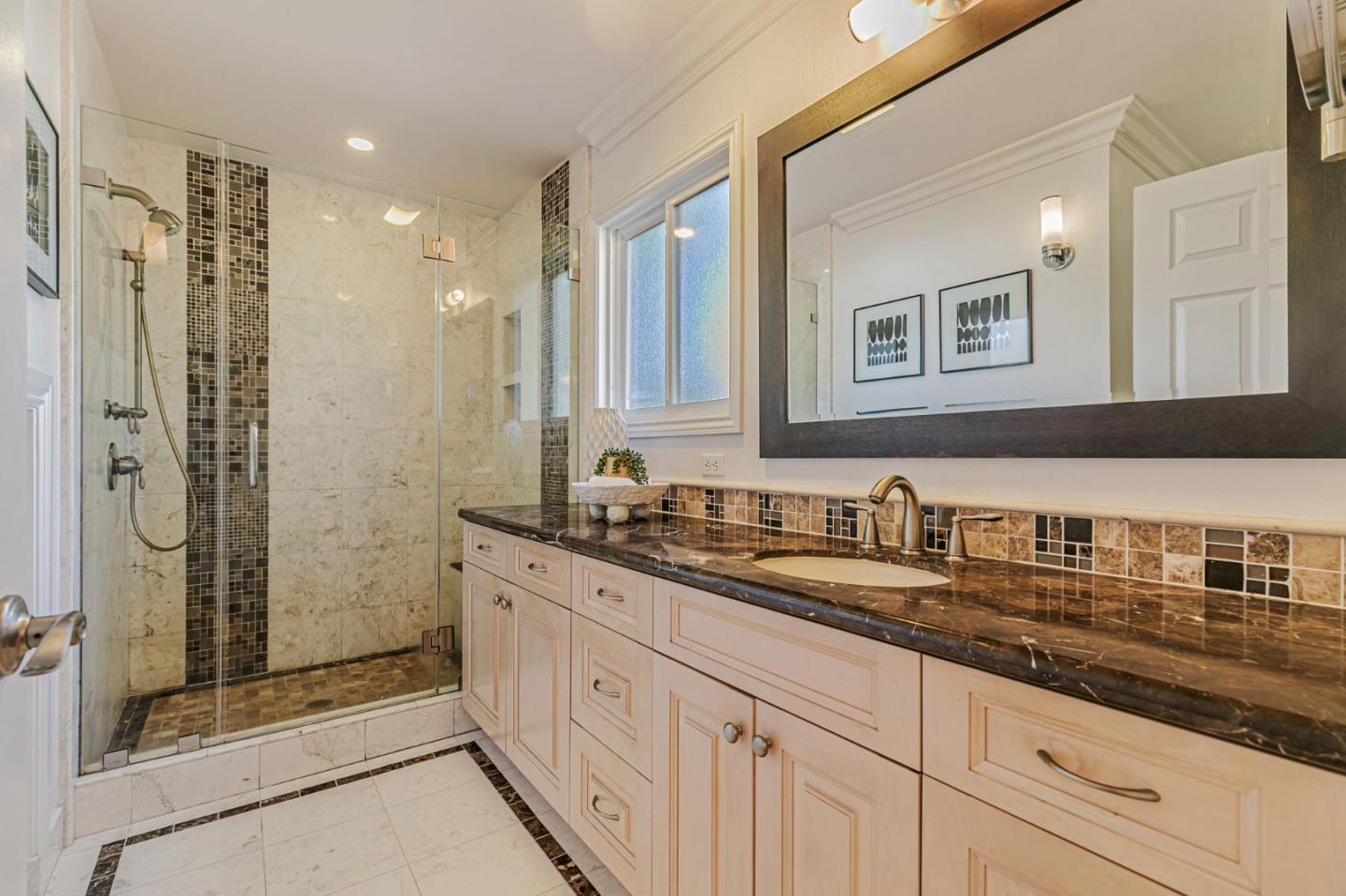 Detail Gallery Image 24 of 51 For 19437 via Real Dr, Saratoga,  CA 95070 - 4 Beds | 4 Baths