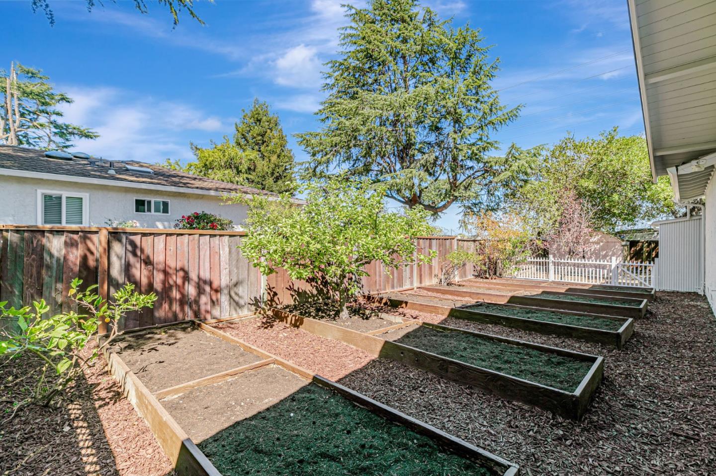 Detail Gallery Image 42 of 51 For 19437 via Real Dr, Saratoga,  CA 95070 - 4 Beds | 4 Baths