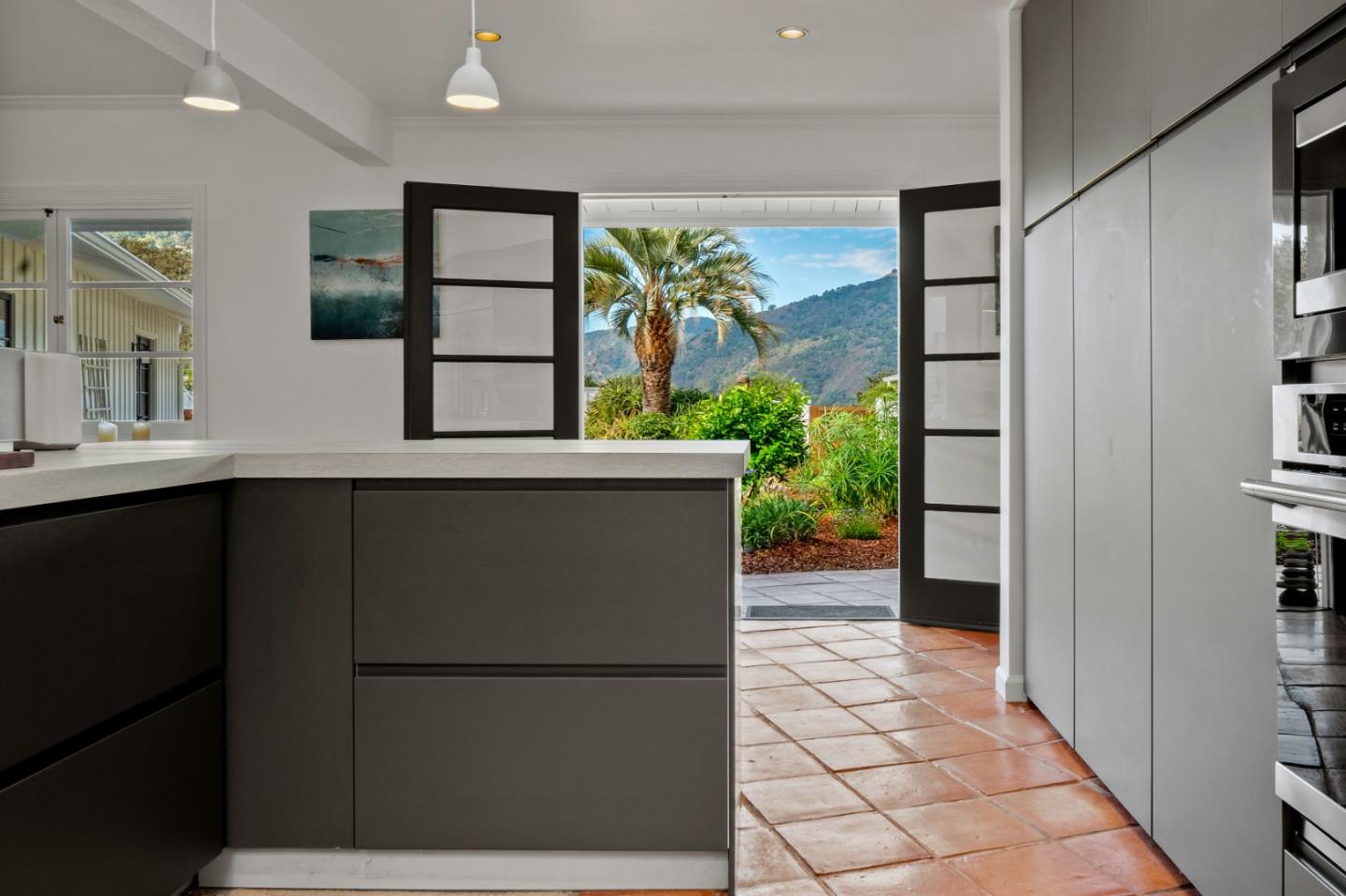 Detail Gallery Image 10 of 43 For 140 Terrace Way, Carmel Valley,  CA 93924 - 4 Beds | 4/1 Baths
