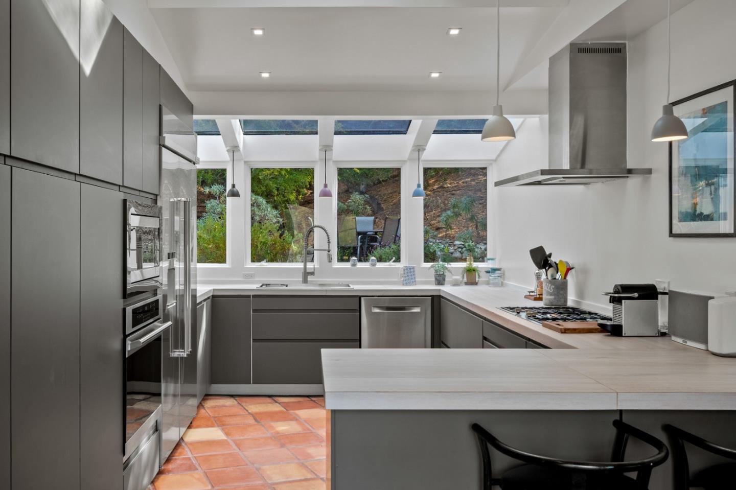 Detail Gallery Image 9 of 43 For 140 Terrace Way, Carmel Valley,  CA 93924 - 4 Beds | 4/1 Baths