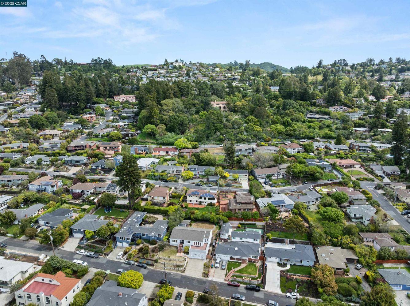 Detail Gallery Image 18 of 18 For 39 Anson Way, Kensington,  CA 94707 - 4 Beds | 3 Baths