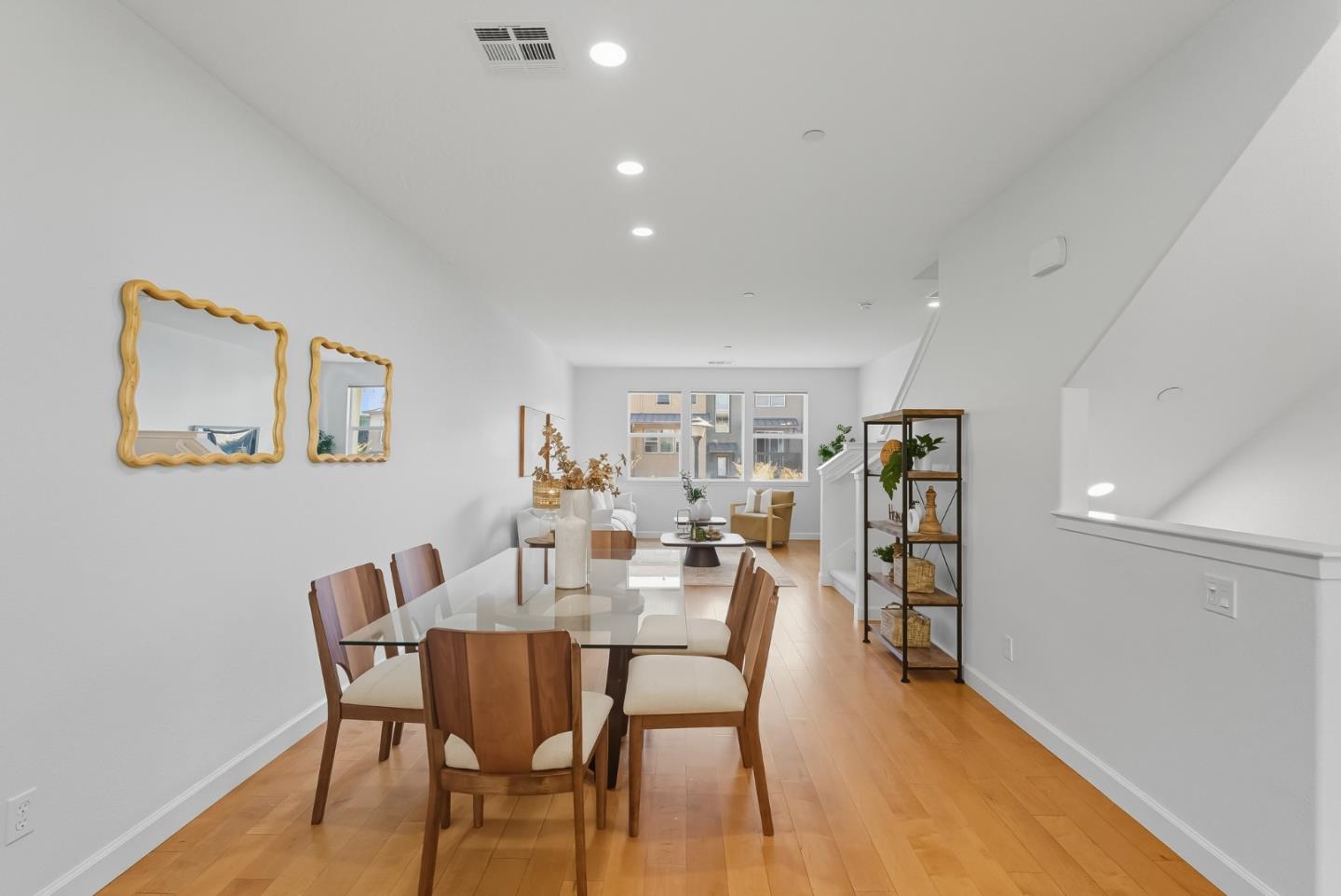 Detail Gallery Image 12 of 48 For 959 Highland Ter, Sunnyvale,  CA 94085 - 3 Beds | 3 Baths