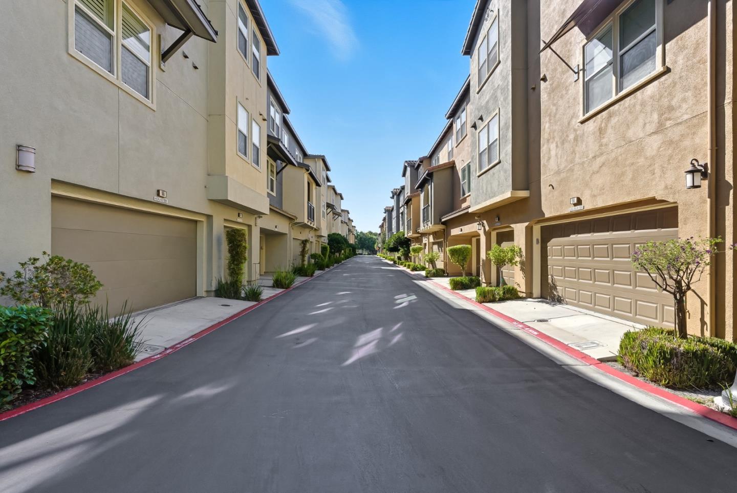 Detail Gallery Image 28 of 48 For 959 Highland Ter, Sunnyvale,  CA 94085 - 3 Beds | 3 Baths