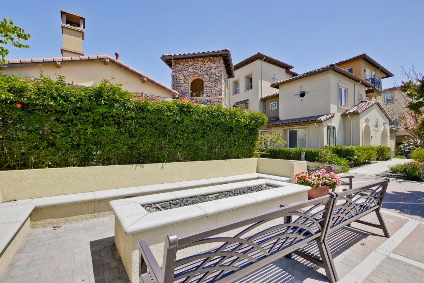 Detail Gallery Image 33 of 48 For 959 Highland Ter, Sunnyvale,  CA 94085 - 3 Beds | 3 Baths