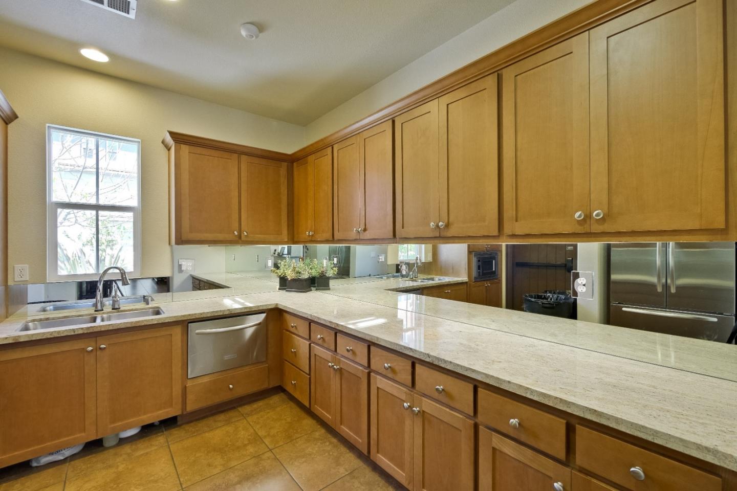 Detail Gallery Image 36 of 48 For 959 Highland Ter, Sunnyvale,  CA 94085 - 3 Beds | 3 Baths