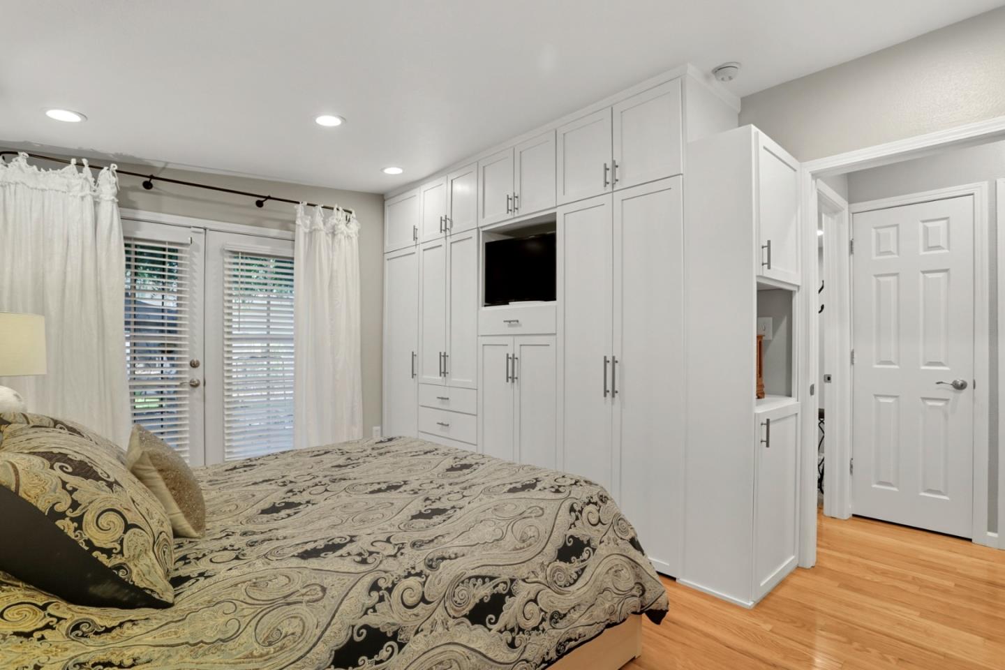 Detail Gallery Image 21 of 43 For 640 N 2nd St, San Jose,  CA 95112 - 4 Beds | 4 Baths