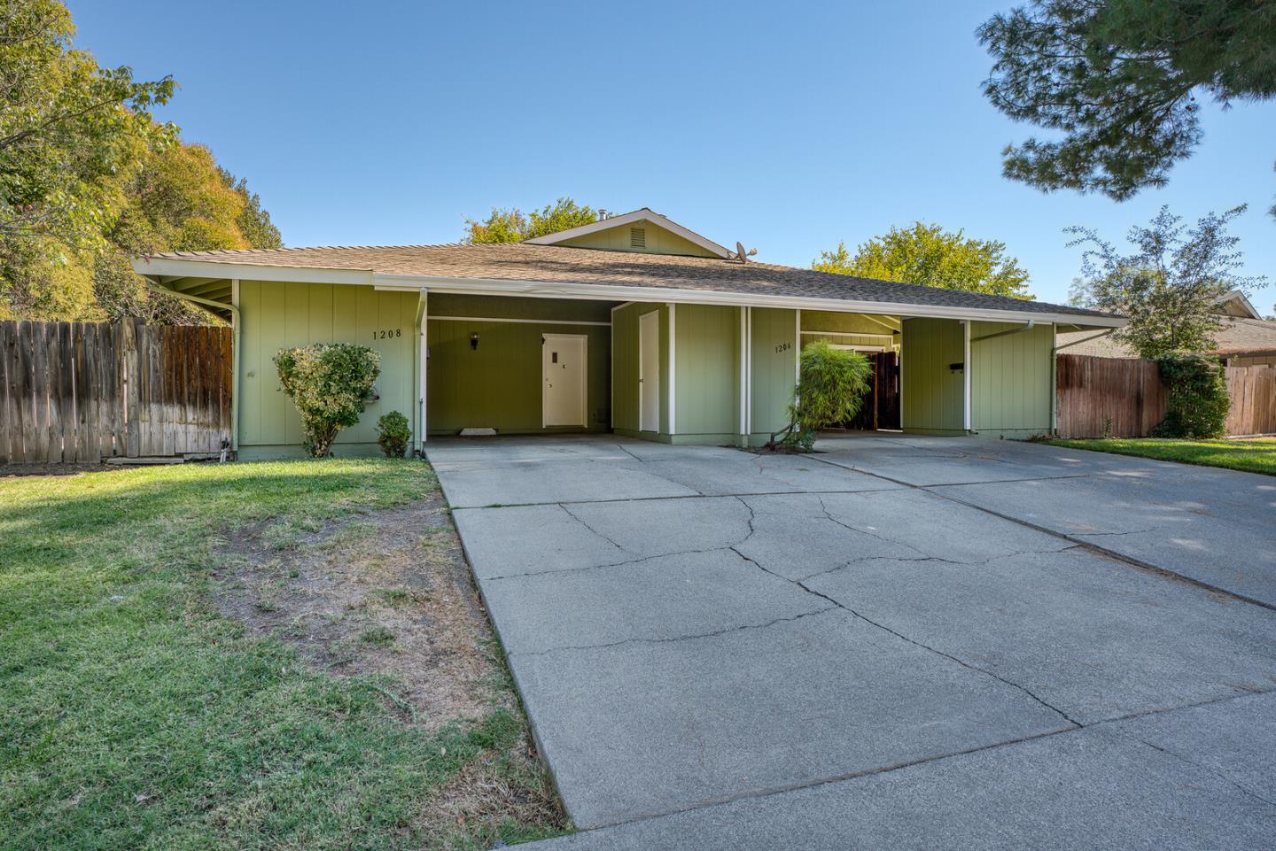 Detail Gallery Image 2 of 29 For 1206-1208 J St, Davis,  CA 95616 - – Beds | – Baths