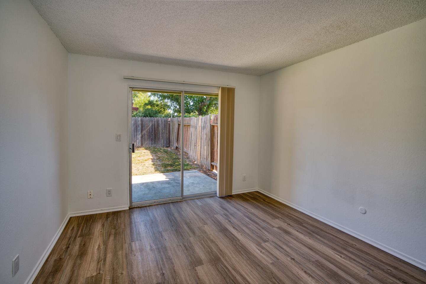Detail Gallery Image 25 of 29 For 1206-1208 J St, Davis,  CA 95616 - – Beds | – Baths