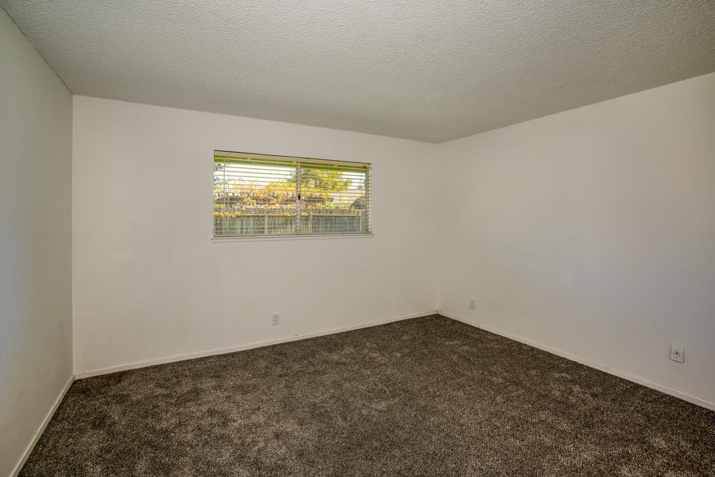 Detail Gallery Image 8 of 29 For 1206-1208 J St, Davis,  CA 95616 - – Beds | – Baths