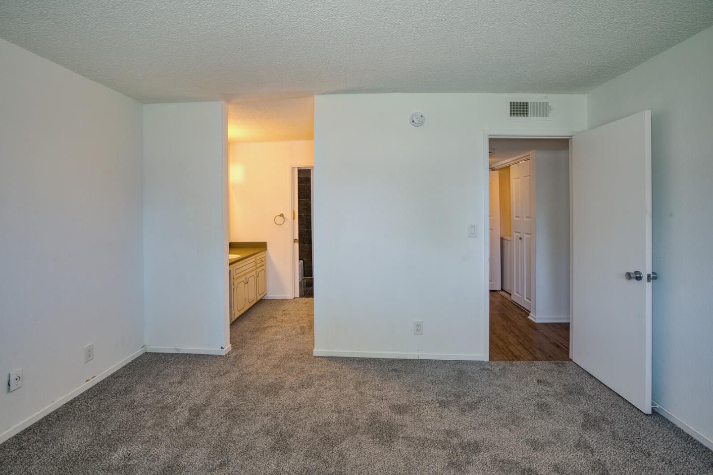 Detail Gallery Image 9 of 29 For 1206-1208 J St, Davis,  CA 95616 - – Beds | – Baths