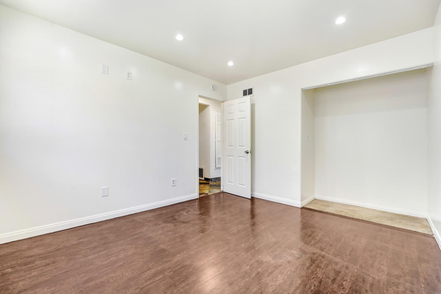 14822 Lorne St, Los Angeles, CA 91402 photo 13