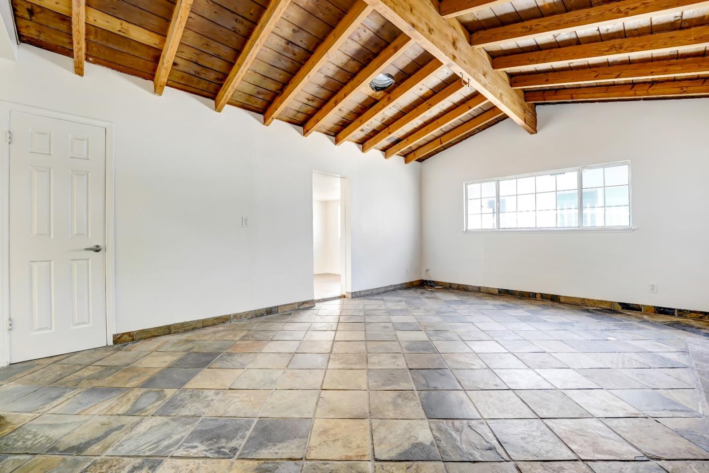 14822 Lorne St, Los Angeles, CA 91402 photo 3
