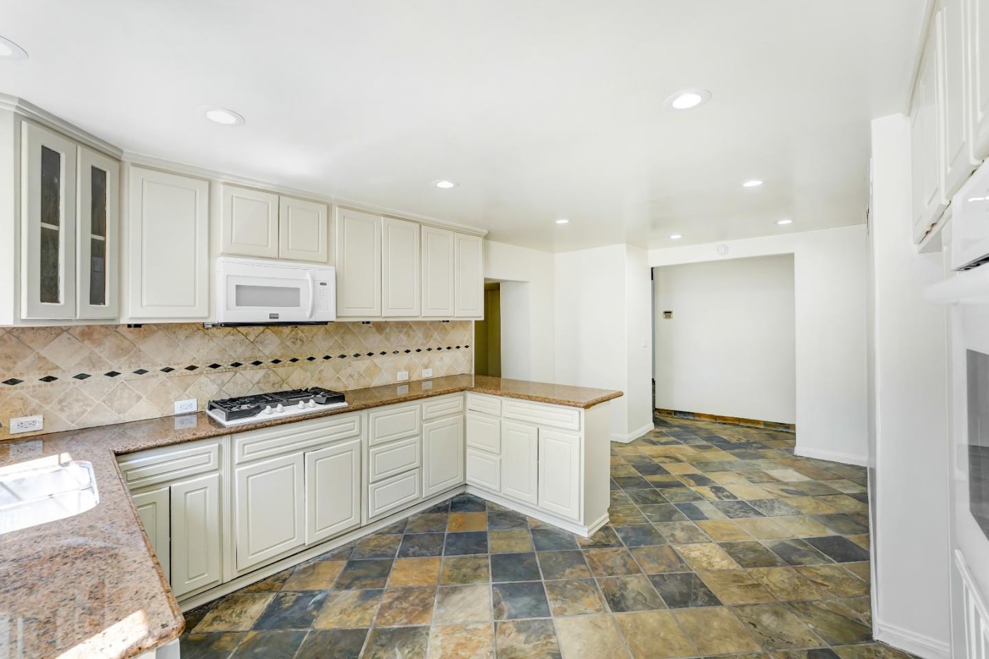 14822 Lorne St, Los Angeles, CA 91402 photo 7