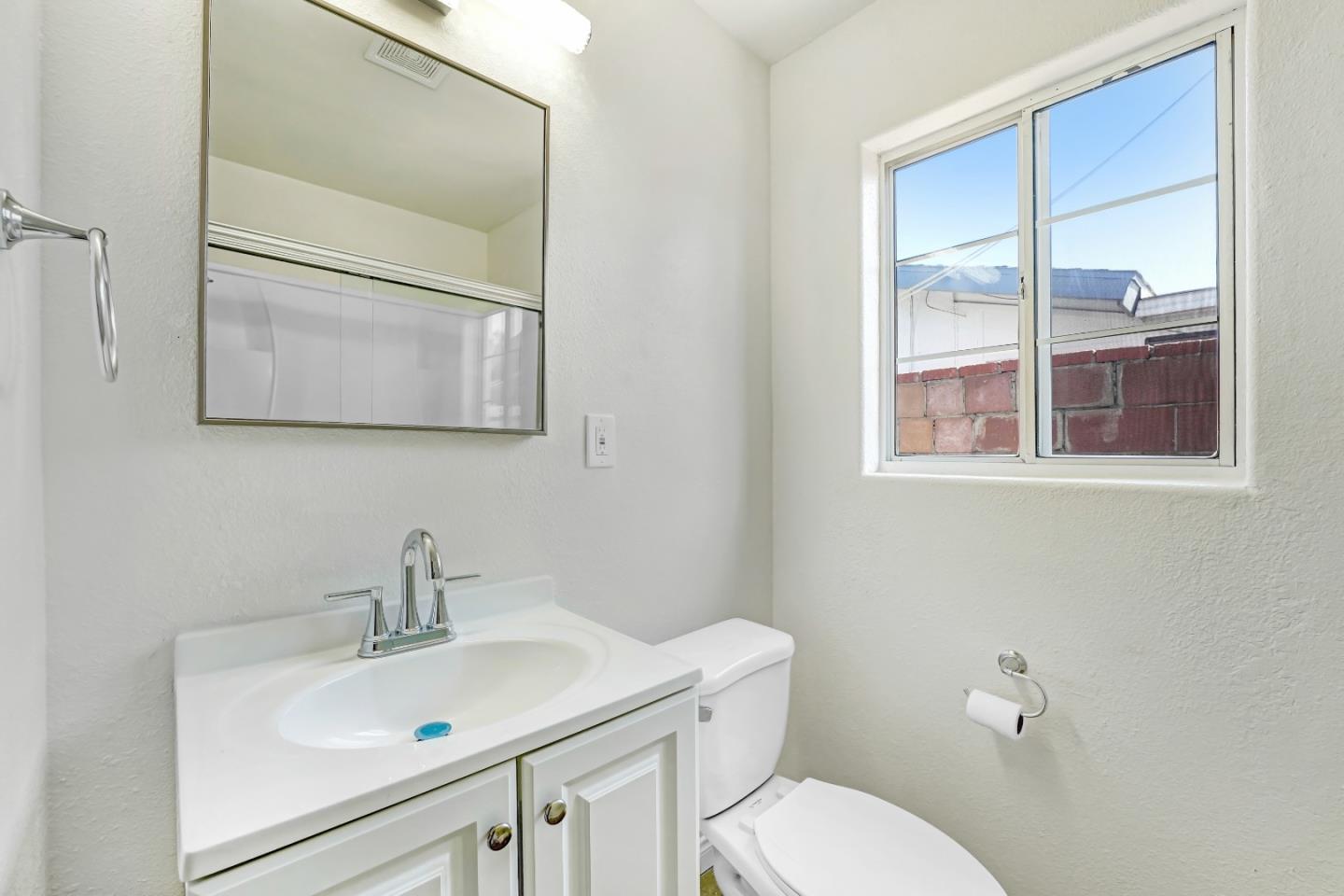 14822 Lorne St, Los Angeles, CA 91402 photo 9