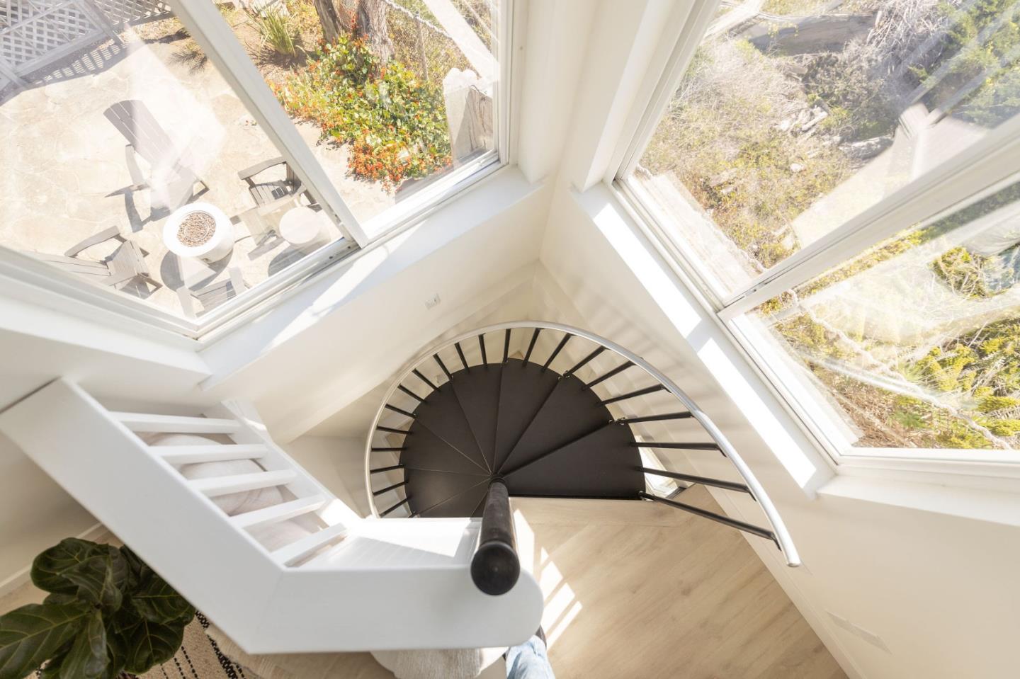 Detail Gallery Image 17 of 39 For 2000 Vallemar, Moss Beach,  CA 94038 - 3 Beds | 2 Baths