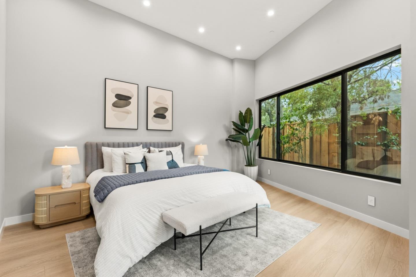 Detail Gallery Image 16 of 60 For 90 Crescent Dr, Palo Alto,  CA 94301 - 5 Beds | 5/2 Baths