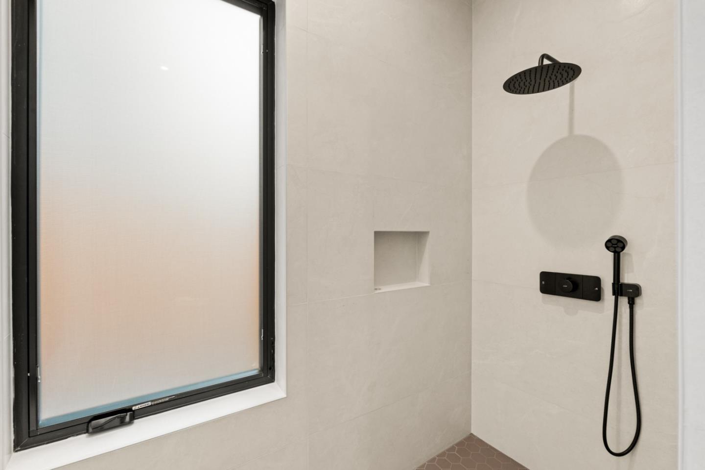 Detail Gallery Image 19 of 60 For 90 Crescent Dr, Palo Alto,  CA 94301 - 5 Beds | 5/2 Baths