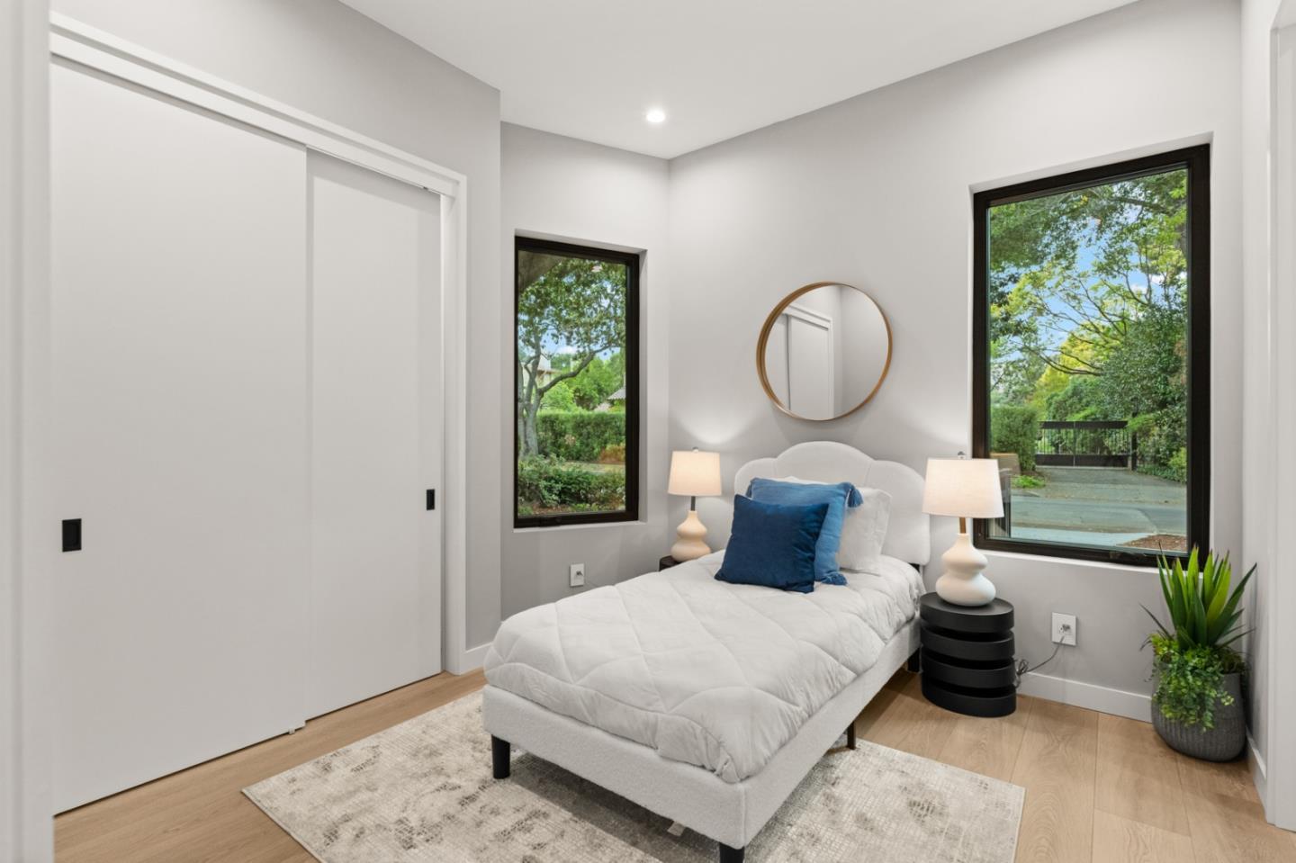 Detail Gallery Image 22 of 60 For 90 Crescent Dr, Palo Alto,  CA 94301 - 5 Beds | 5/2 Baths