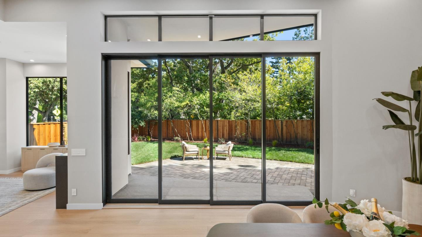 Detail Gallery Image 23 of 60 For 90 Crescent Dr, Palo Alto,  CA 94301 - 5 Beds | 5/2 Baths