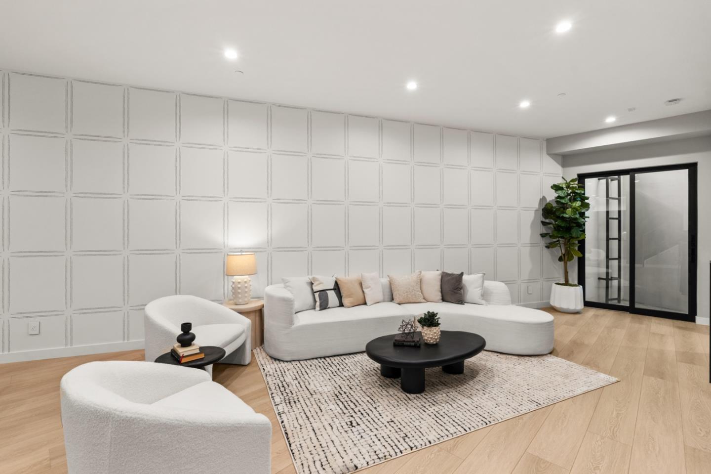 Detail Gallery Image 30 of 60 For 90 Crescent Dr, Palo Alto,  CA 94301 - 5 Beds | 5/2 Baths