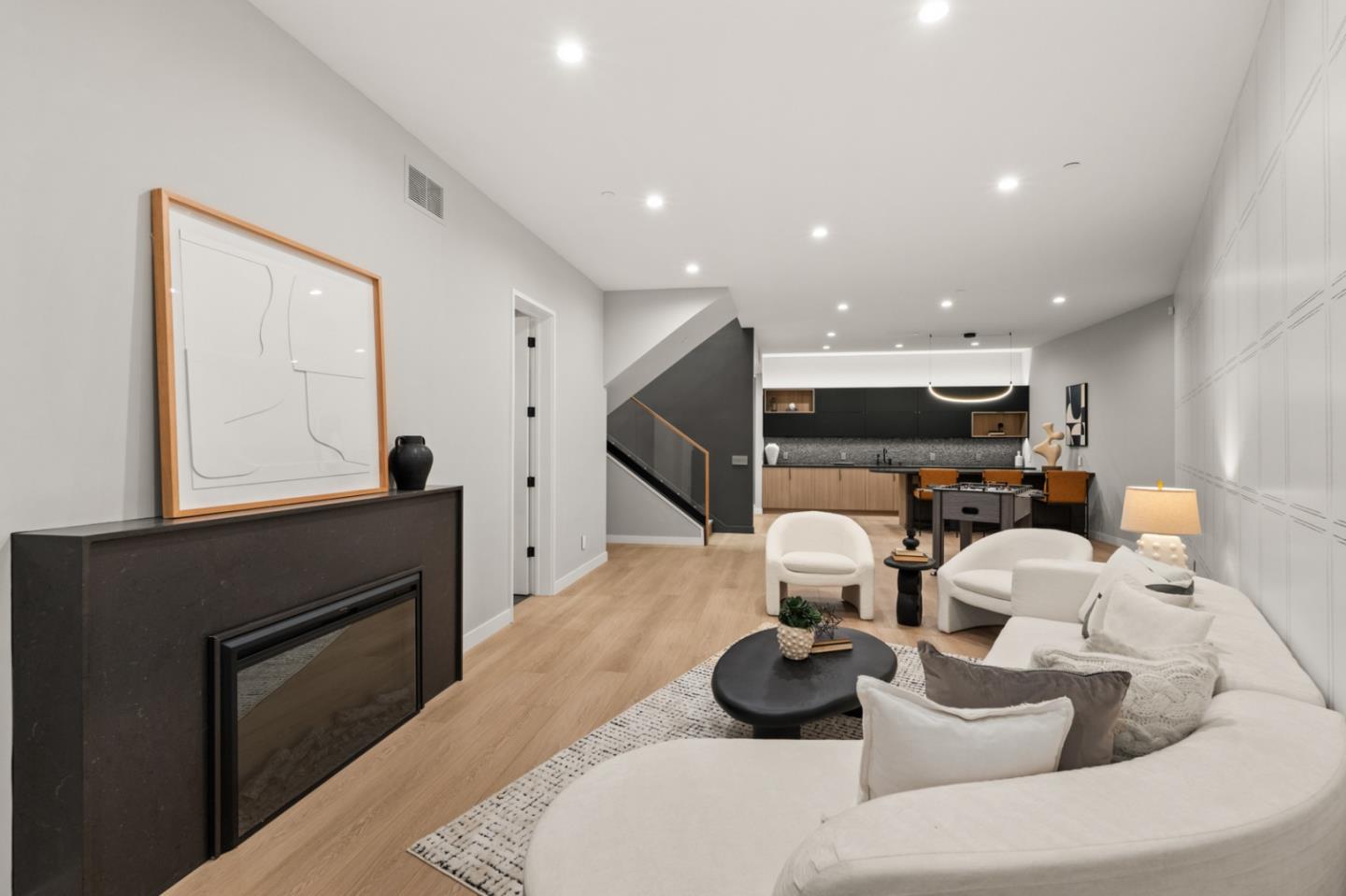 Detail Gallery Image 31 of 60 For 90 Crescent Dr, Palo Alto,  CA 94301 - 5 Beds | 5/2 Baths