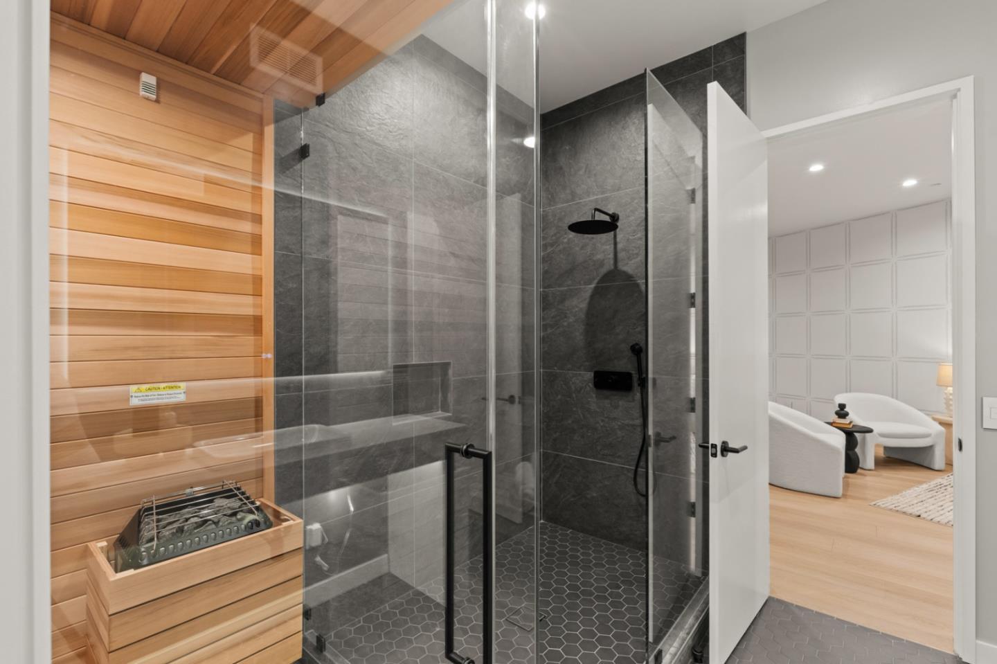 Detail Gallery Image 34 of 60 For 90 Crescent Dr, Palo Alto,  CA 94301 - 5 Beds | 5/2 Baths