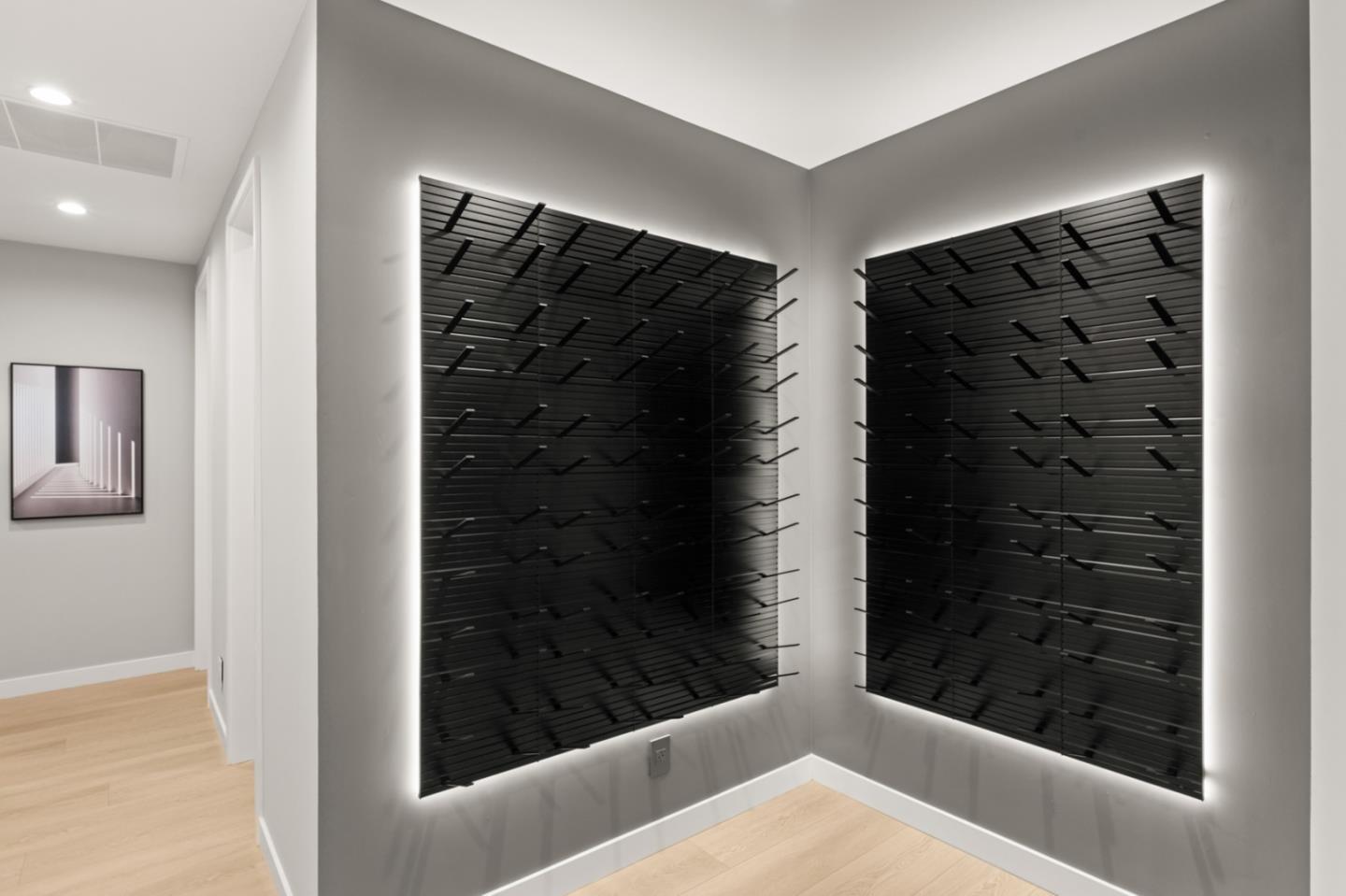 Detail Gallery Image 36 of 60 For 90 Crescent Dr, Palo Alto,  CA 94301 - 5 Beds | 5/2 Baths