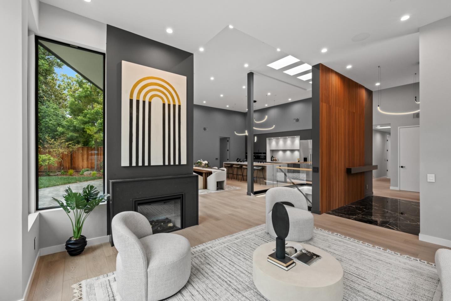 Detail Gallery Image 7 of 60 For 90 Crescent Dr, Palo Alto,  CA 94301 - 5 Beds | 5/2 Baths