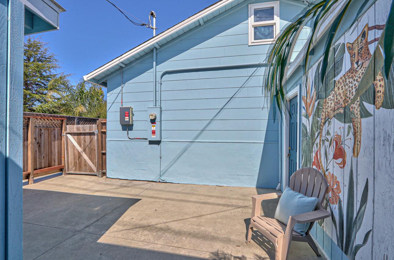 Detail Gallery Image 26 of 36 For 1815 King St, Santa Cruz,  CA 95060 - 2 Beds | 1 Baths
