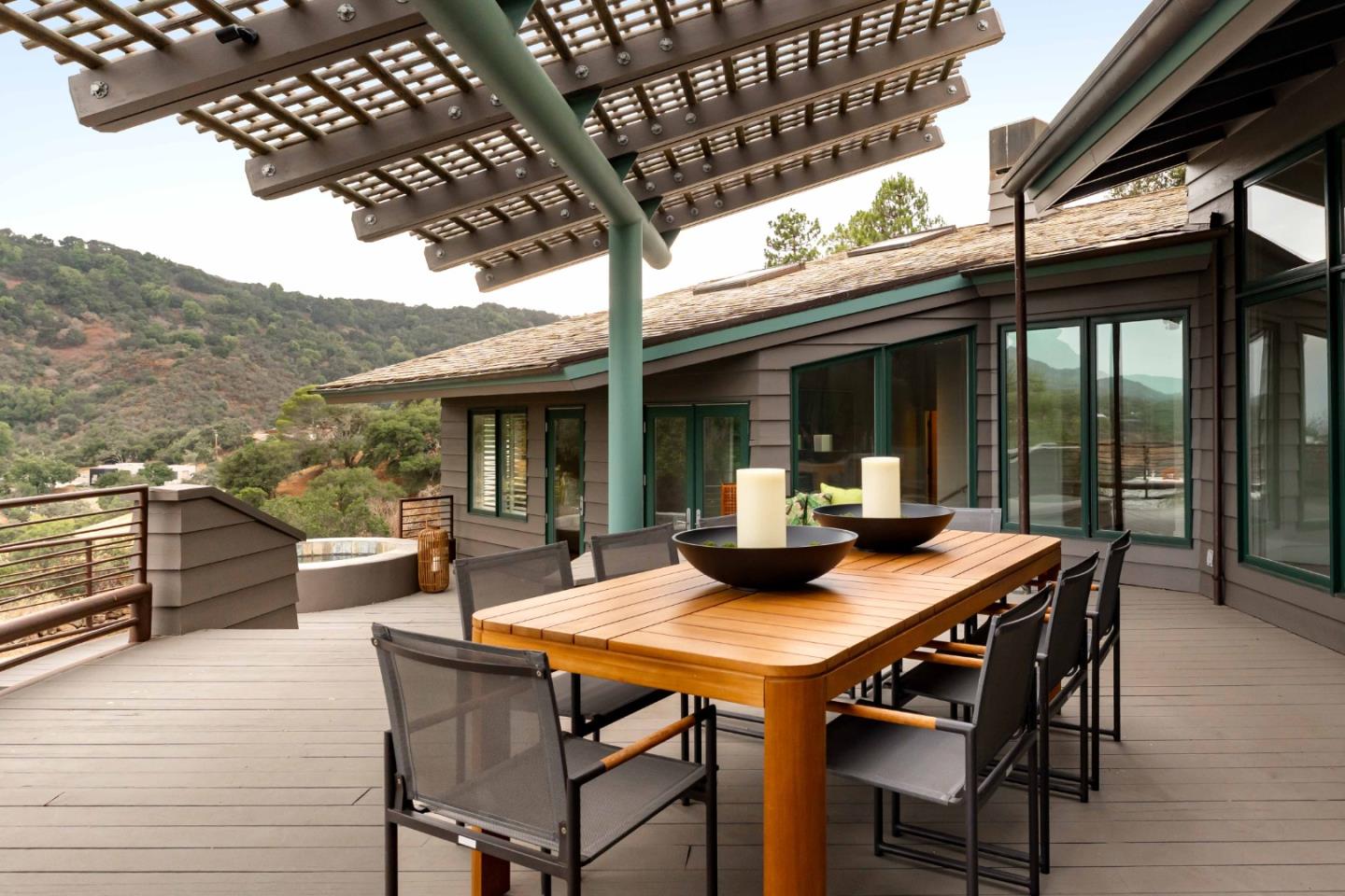 Detail Gallery Image 30 of 36 For 12008 Emerald Hill Ln, Los Altos Hills,  CA 94022 - 4 Beds | 3/1 Baths