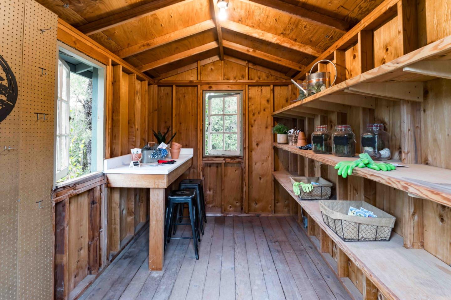 Detail Gallery Image 35 of 36 For 12008 Emerald Hill Ln, Los Altos Hills,  CA 94022 - 4 Beds | 3/1 Baths