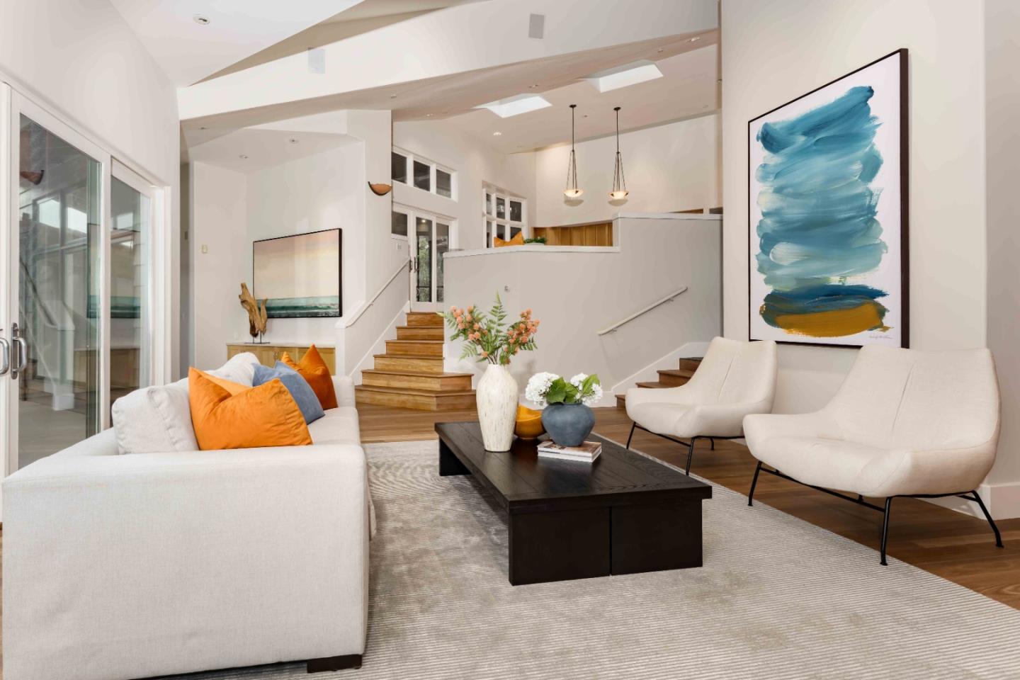 Detail Gallery Image 4 of 36 For 12008 Emerald Hill Ln, Los Altos Hills,  CA 94022 - 4 Beds | 3/1 Baths