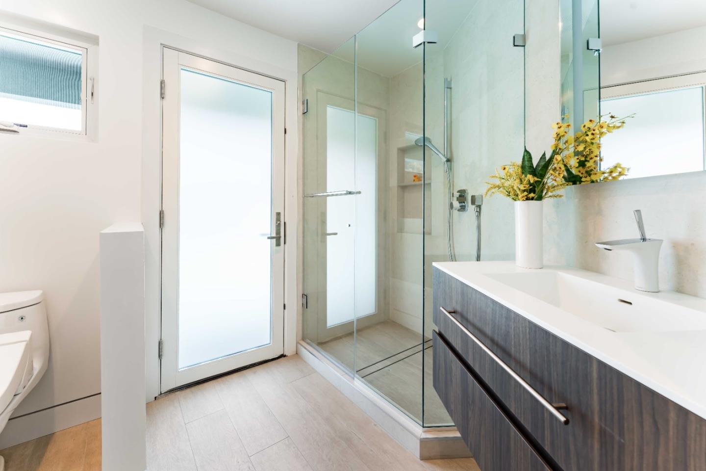 Detail Gallery Image 13 of 31 For 10495 Albertsworth Ln, Los Altos Hills,  CA 94024 - 3 Beds | 3/1 Baths