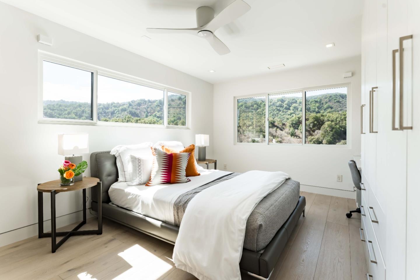 Detail Gallery Image 14 of 31 For 10495 Albertsworth Ln, Los Altos Hills,  CA 94024 - 3 Beds | 3/1 Baths